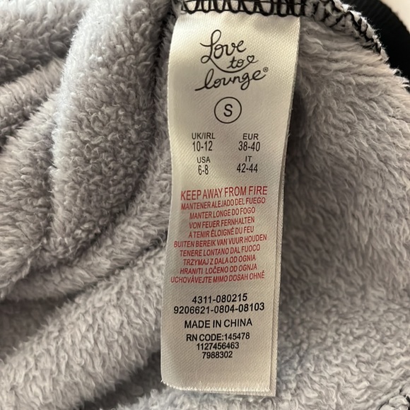 Game of Thrones Winter is Here Pajamas - Picture 4 of 4